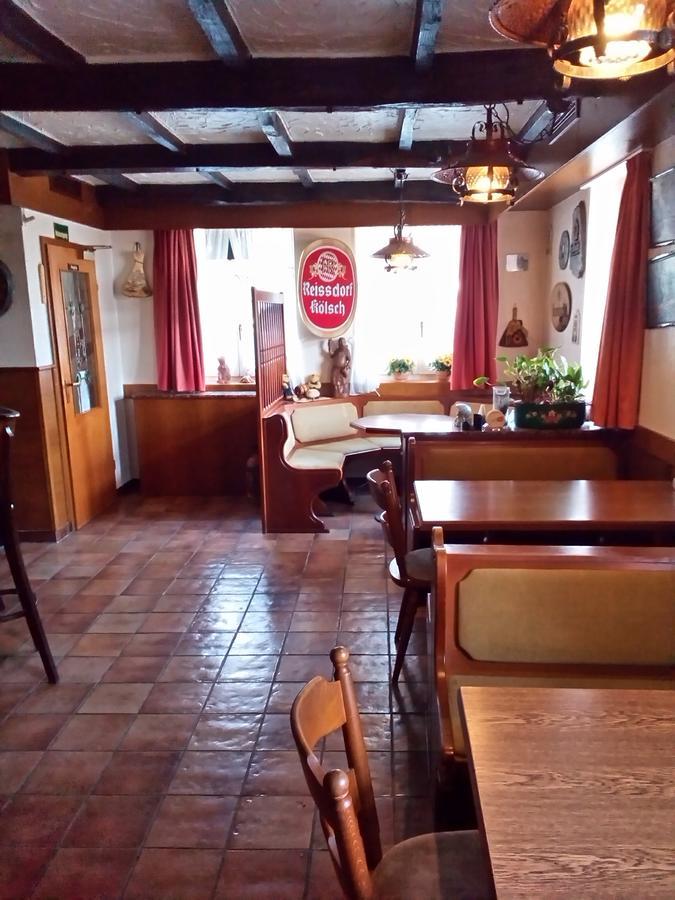 Monteurhotel Garni Alter Olper Hof Lindlar Buitenkant foto