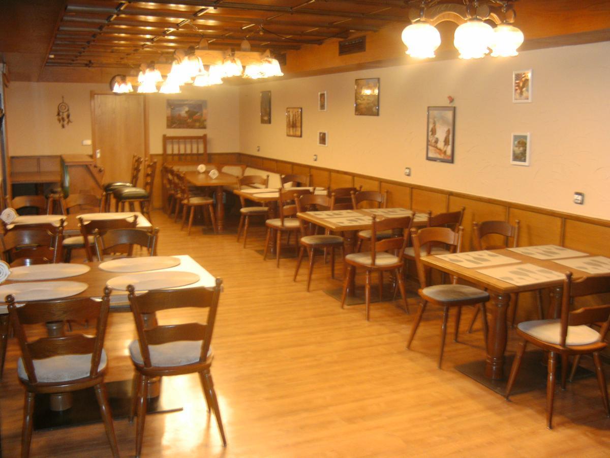 Monteurhotel Garni Alter Olper Hof Lindlar Buitenkant foto