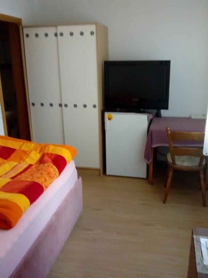 Monteurhotel Garni Alter Olper Hof Lindlar Buitenkant foto