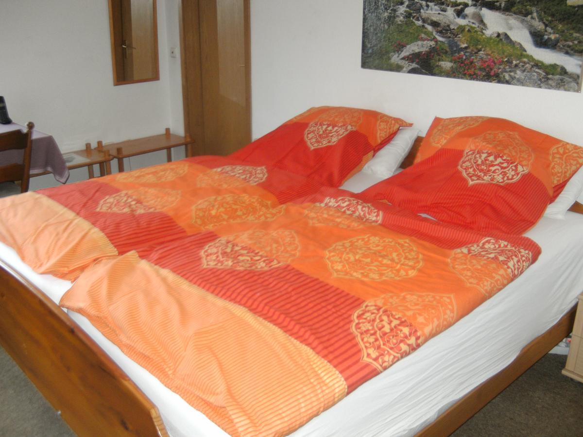 Monteurhotel Garni Alter Olper Hof Lindlar Buitenkant foto
